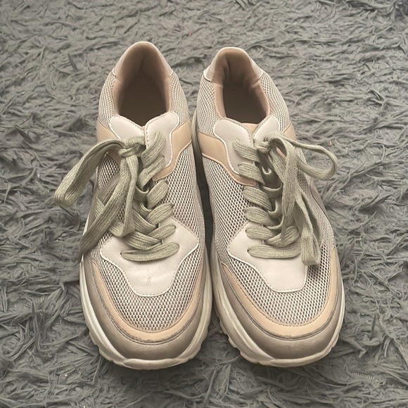 Light pink/tan platform sneakers - Picture 2 of 3